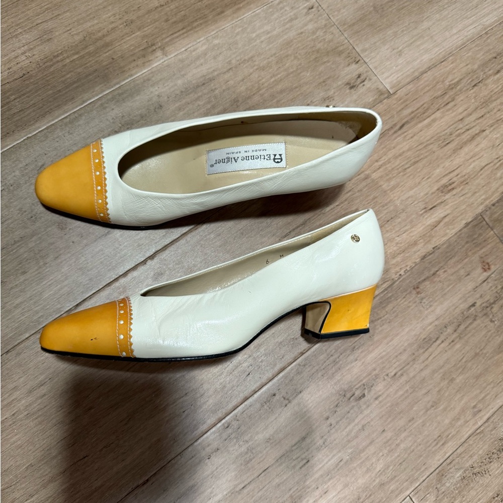 Vintage Elegant White and Mustard Leather Toe Cap  Women Shoes